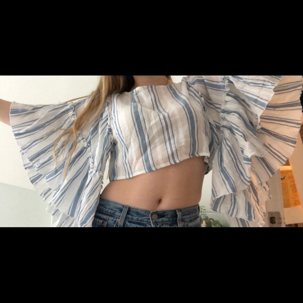 Wide arm striped blouse